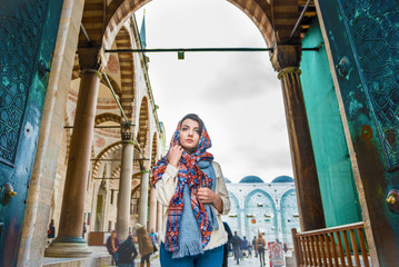 Obraz na płótnie Canvas Beautiful Muslim women in fashionable modern trendy clothes