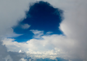 Fototapeta na wymiar natural background of white curve clouds