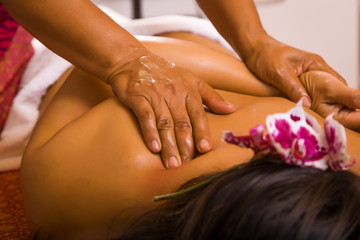 Obraz na płótnie Canvas THAI - Massage