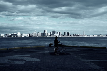 神戸ハーバーランドの冬　都会と孤独　陰影