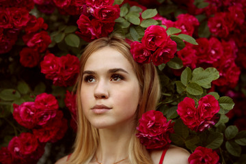 relax, summer, nature, rose, roses, flower, flowers, garden, girl, woman, park, woman, lifestyle, mood, happy, vogue