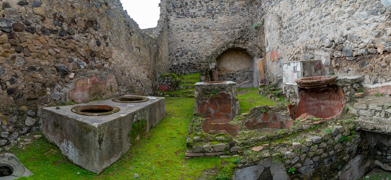 Ercolano Herculaneum ancient ruins