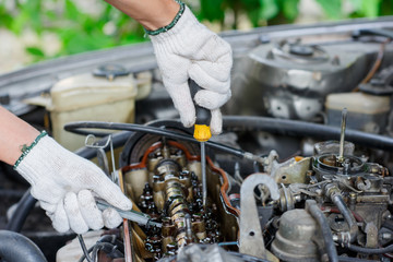 Valve clearance adjustment of Gasoline engine