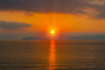 琵琶湖畔からの朝日