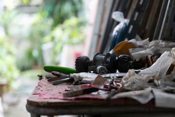 Equipment and natural storage zone next to the house