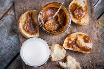 chocolate paste with fresh bread