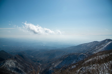 Obraz premium 雪山の斜面 平野