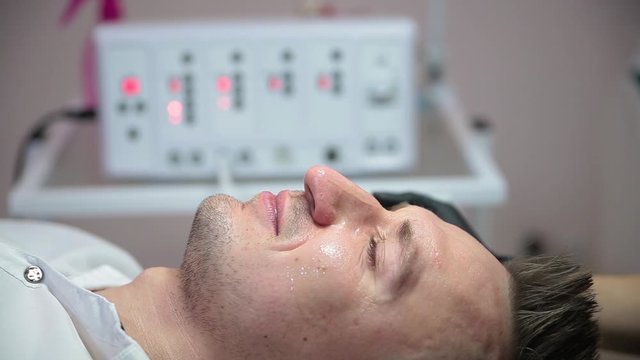 The device is facial cosmetology.