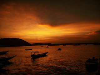 Naklejka na ściany i meble Sunset over Balinese sea, Indonesia