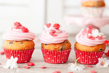 Kleine Cupcakes zum Valentinstag