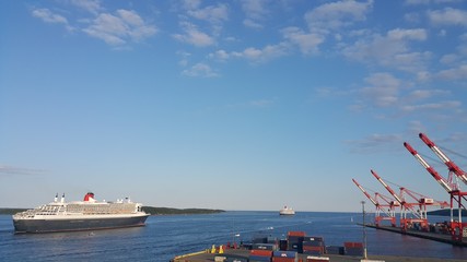 Cunard queen Mary queen Elizabeth 