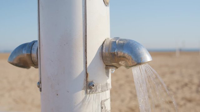 Dusche am Strand