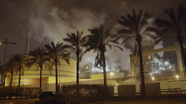 Fabrica industrial en barcelona, trabajo nocturno