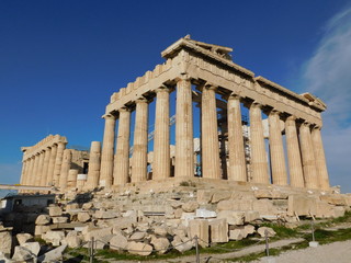 Obraz premium View of the Parthenon, the ancient temple of goddess Athena, in the morning light, in Athens, Greece