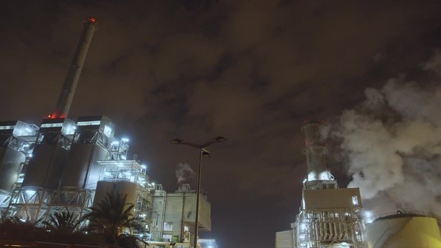 Fabrica industrial en barcelona, trabajo nocturno