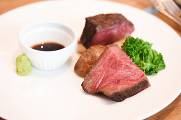 和牛　ステーキ　イメージ