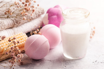 Pink aroma bath bombs