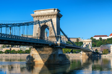 Obraz premium Famous Chain Bridge in Budapest, Hungary
