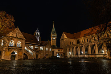 Fototapeta na wymiar Braunschweig castle and dome illuminated in winter night