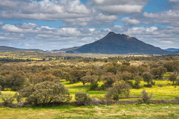 Sierra del Puerto de Santa Cruz visto desde Villamesías, Cáceres