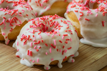 white donuts 