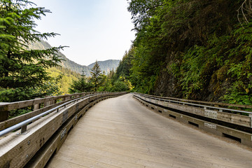 Fototapeta premium boardwalk in mountains