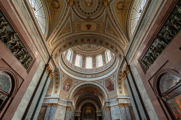 Fototapeta na wymiar Interior of the Esztergom Basilica in Esztergom, Hungary