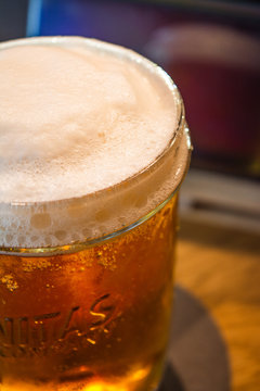 Close up de jarra de cerveza