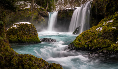 Fototapeta na wymiar Washington Waterfall - Columbia River Gorge