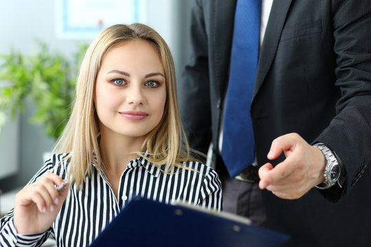 Female Manager Helps Develop Company Strategy. Advising Managers, Managers On A Wide Range Of Issues In The Field Of Financial, Commercial, Legal, Technological, Technical, Expert Activities.