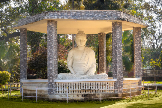 Gautam buddha statue in public park a Jalandher, Punjab, India.