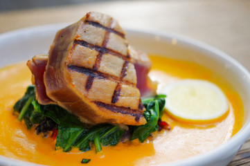 Roasted tuna steak with vegetable and curry