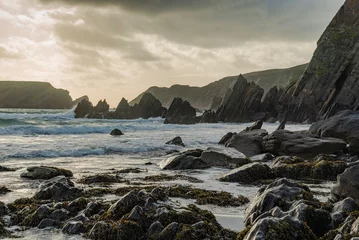 Poster Im Rahmen Marloes Sands on the dramatic Pembrokeshire coast in Wales © Phillip