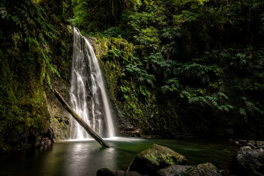 Wasserfall auf den Azoren © Joachim
