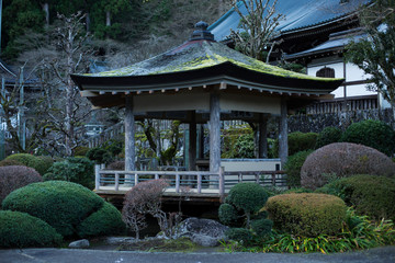 pavilion in japanese garden