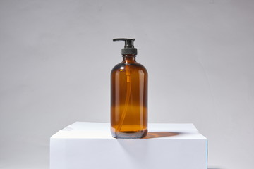 Portable glass bottles of various shapes and colors can hold essential oil, massage oil or cosmetics. It can also be used for spraying