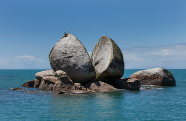 Abel tasman National Park New Zealand. Split Apple Rock