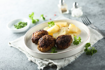 Beef kebabs with potato