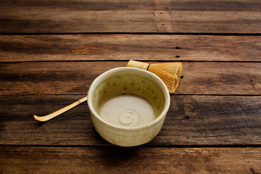 Japanese maccha green tea on wood plank