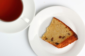 Cake with raisins