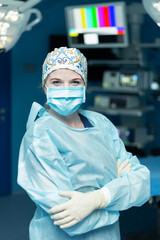 Surgeon woman in the operating room