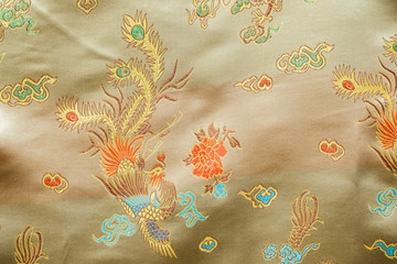 Embroidery in silk: chinese dragon