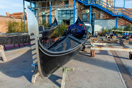 A Gondola in Giudecca
