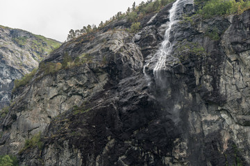 Fototapeta na wymiar Wasserfälle im Romsdal