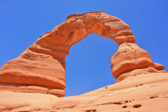 Delicate Arch in Arches National Park in Utah, United States