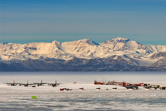 Aircraft operating in Antarctica