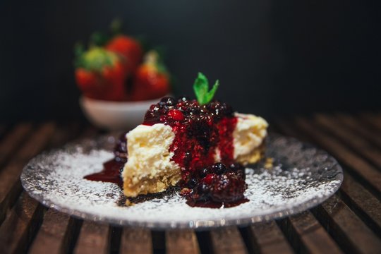 Beery cheese cake with strawberry
