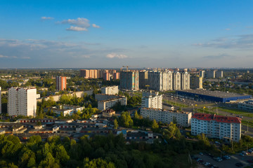 Obraz premium LOBNYA, MOSCOW REGION - AUGUST 31, 2019: Aerial view of the residential buildings of the city of Lobnya. Late bright summer evening