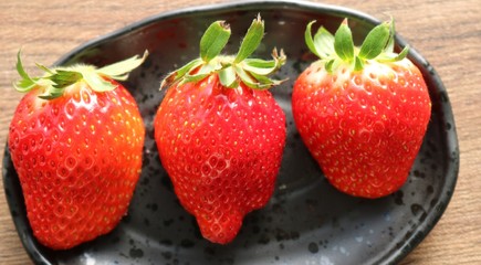 フルーツ　いちご　ジューシー　かわいい