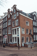 leaning house in amsterdam